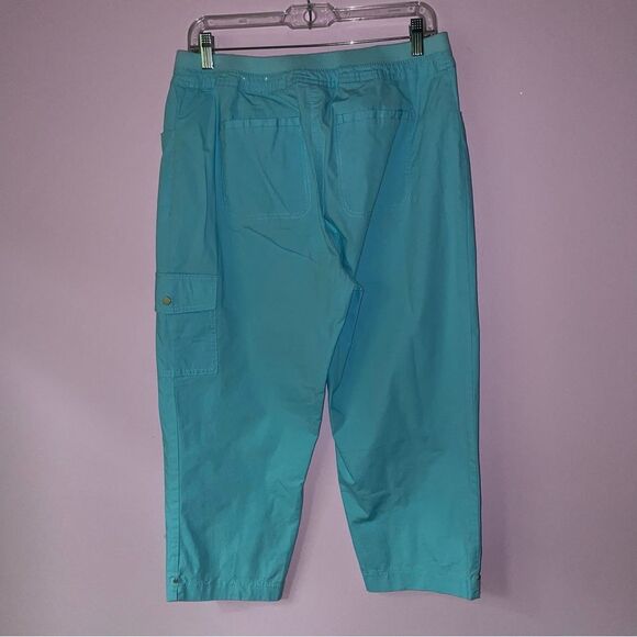 Chico's Size 8 Cargo Capris Poplin Blue Lightweight Pull On - Picture 4 of 8